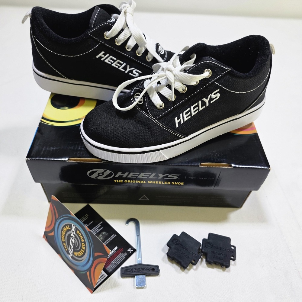 Heelys Pro 20 Wheeled Skate Shoes Youth 5 Black White HES10393H Sneakers Roller